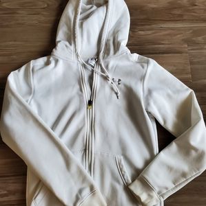 White under armour sweater